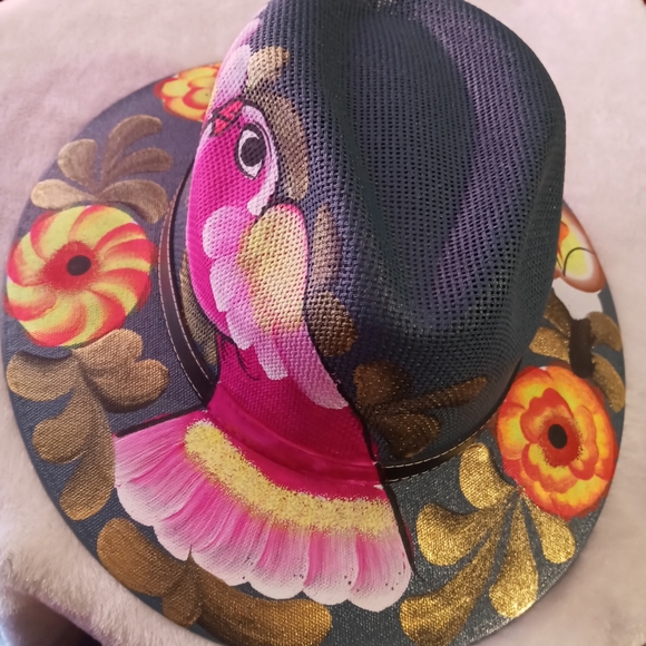 Hat - Picture 4 of 4